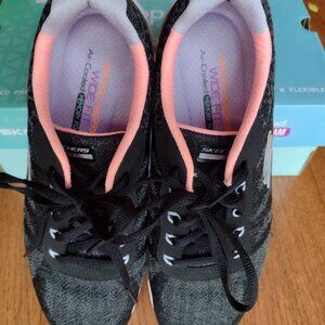 Skechers Air Cooled Memory Foam Fresh Move 9 Wide Black/Coral
